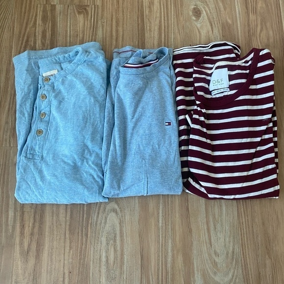 Bundle of Three Mens T-Shirts Size L/XL - Picture 2 of 8